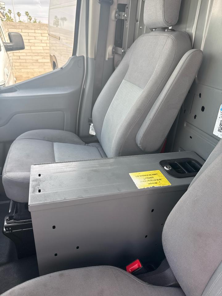 Ford Transit 350 Van Low Roof w/Sliding Pass. 148-in. WB 2018