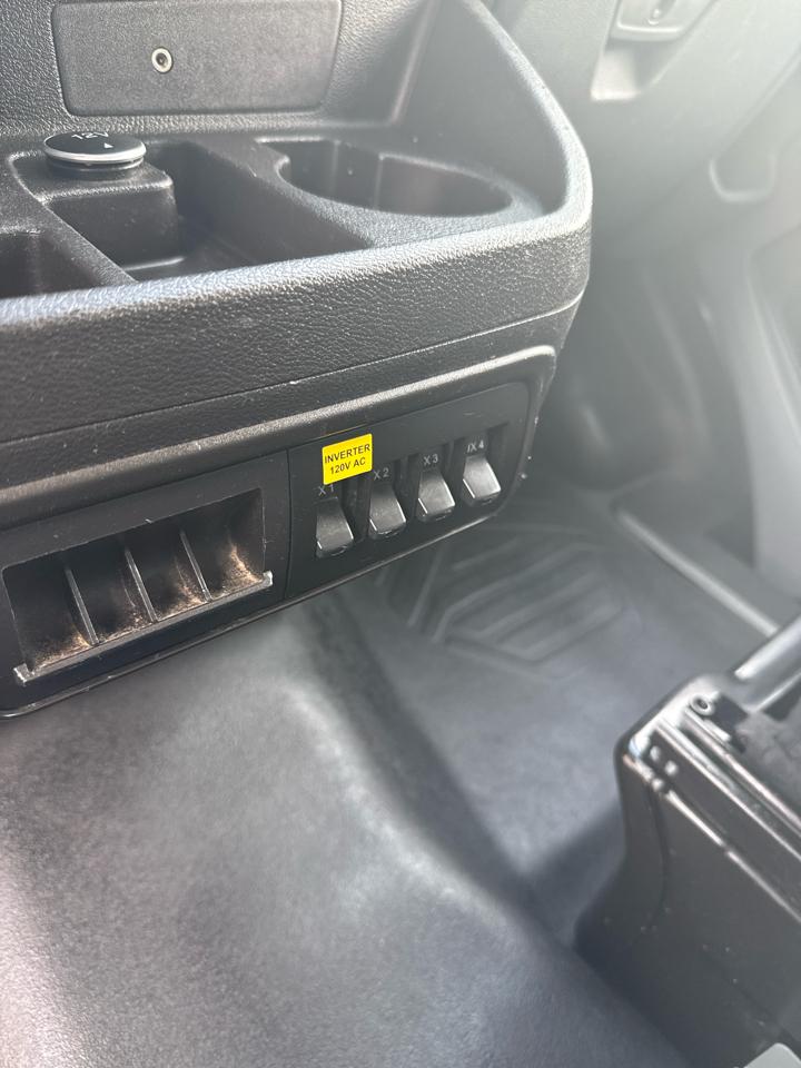 Ford Transit 350 Van Low Roof w/Sliding Pass. 148-in. WB 2018