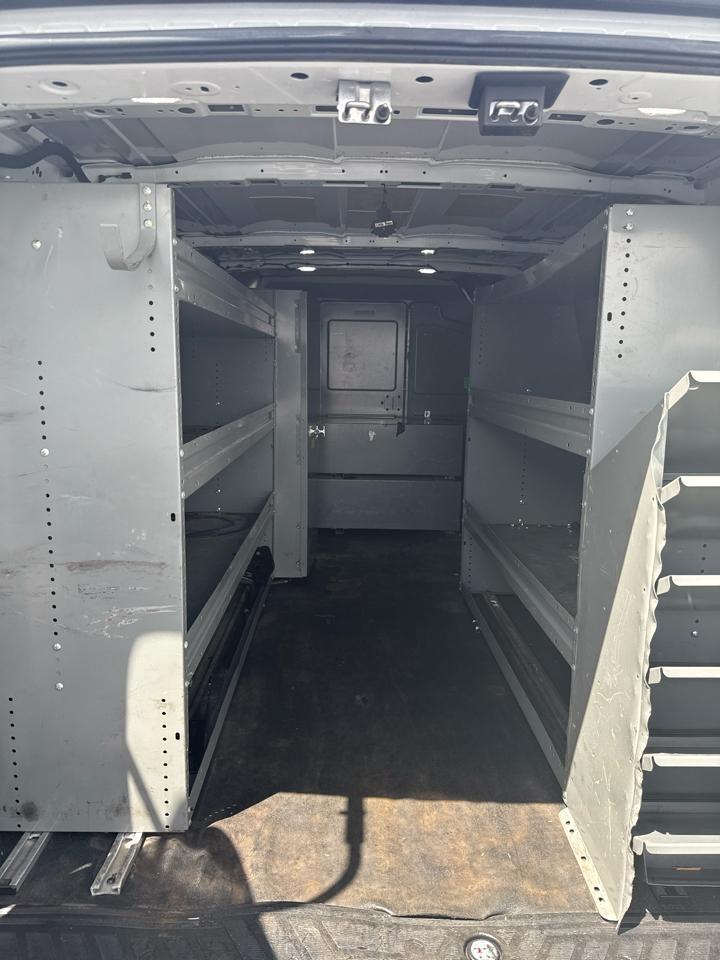 Ford Transit 350 Van Low Roof w/Sliding Pass. 148-in. WB 2018