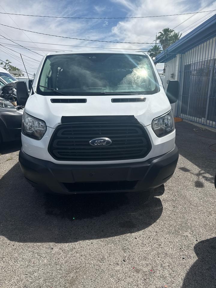Ford Transit 350 Van Low Roof w/Sliding Pass. 148-in. WB 2018
