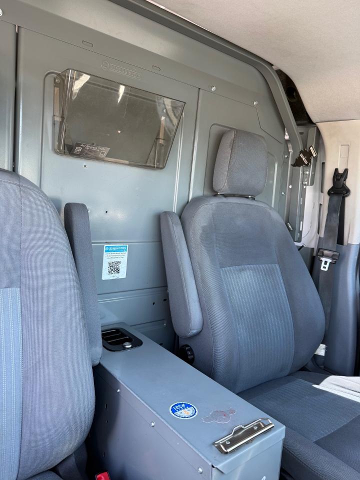 Ford Transit 250 Van Low Roof w/Sliding Pass. 148-in. WB 2018
