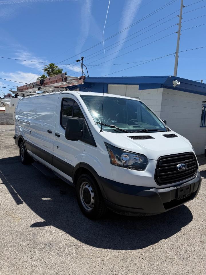 Ford Transit 250 Van Low Roof w/Sliding Pass. 148-in. WB 2018