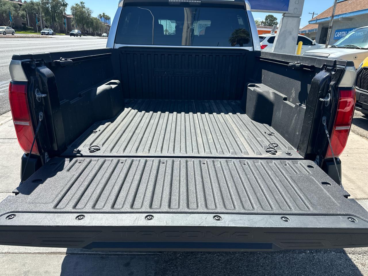 Toyota Tacoma SR Double Cab 2WD 2024