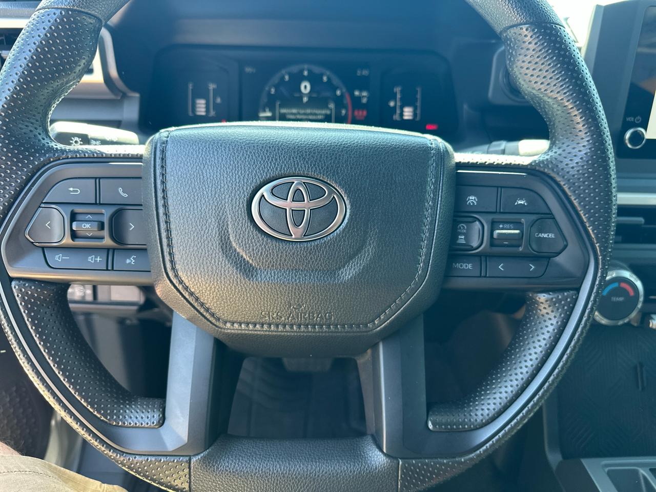 Toyota Tacoma SR Double Cab 2WD 2024