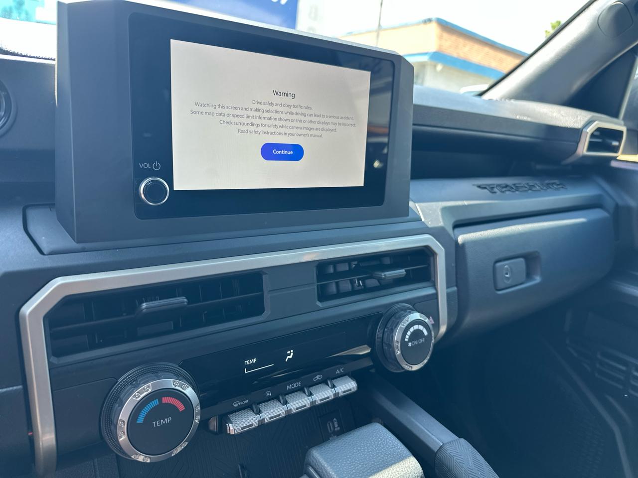 Toyota Tacoma SR Double Cab 2WD 2024