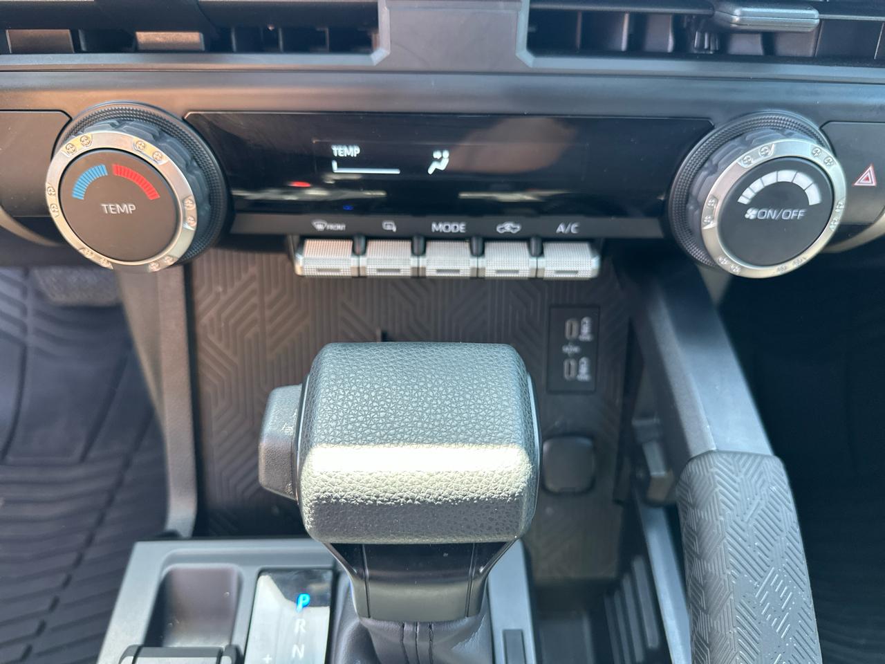 Toyota Tacoma SR Double Cab 2WD 2024