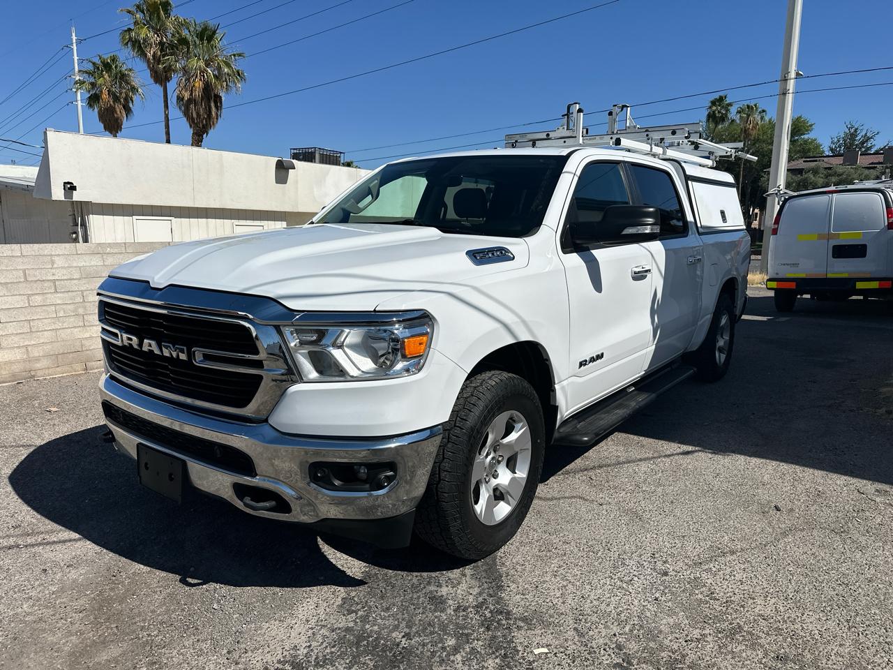 RAM 1500 Big Horn Crew Cab SWB 4WD 2020