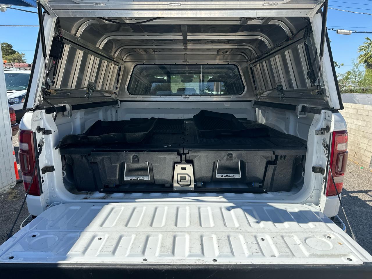 RAM 1500 Big Horn Crew Cab SWB 4WD 2020