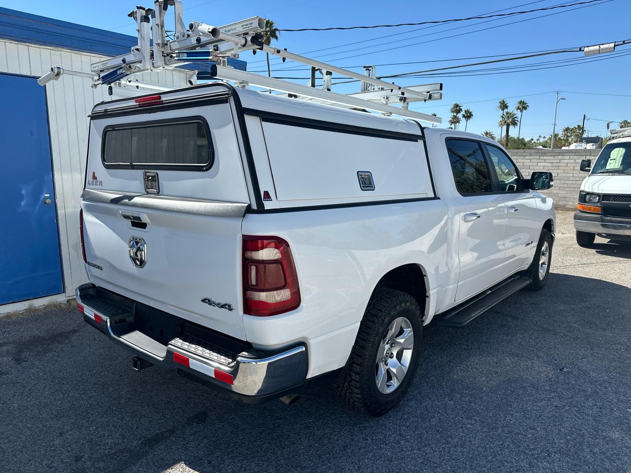 RAM 1500 Big Horn Crew Cab SWB 4WD 2020