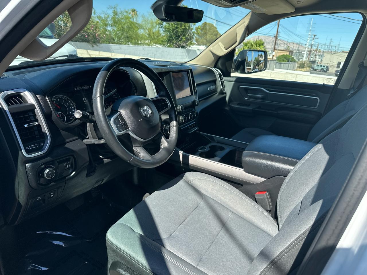 RAM 1500 Big Horn Crew Cab SWB 4WD 2020