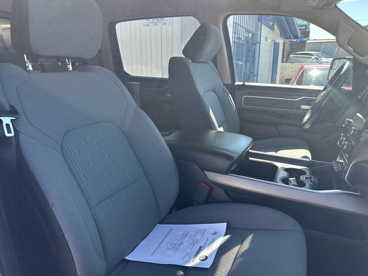 RAM 1500 Big Horn Crew Cab SWB 4WD 2020