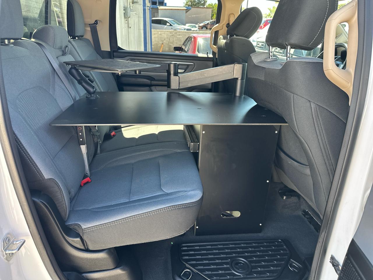 RAM 1500 Big Horn Crew Cab SWB 4WD 2020