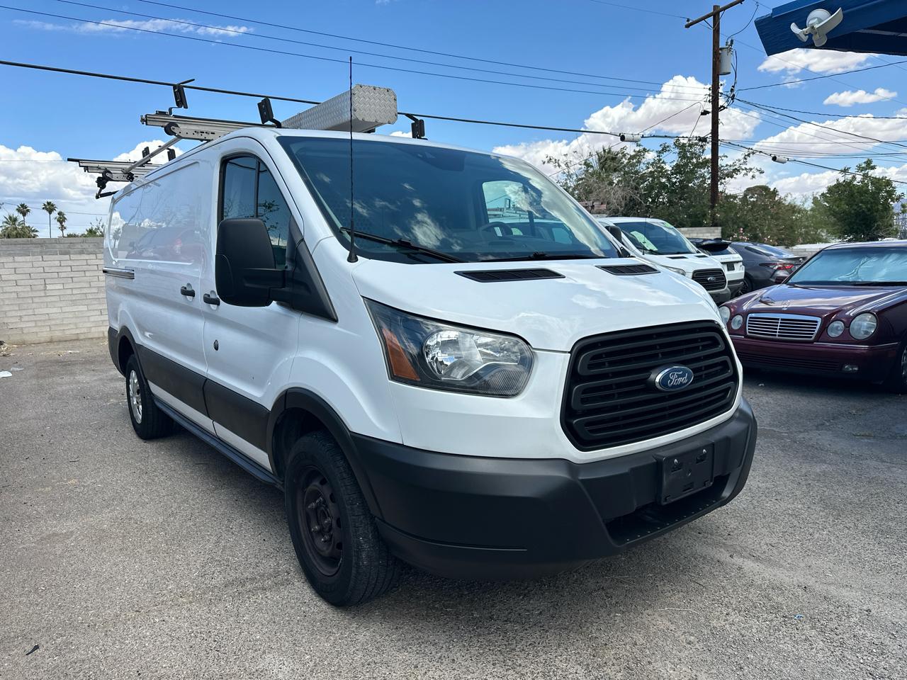 Ford Transit 250 Van Low Roof w/Sliding Pass. 130-in. WB 2019