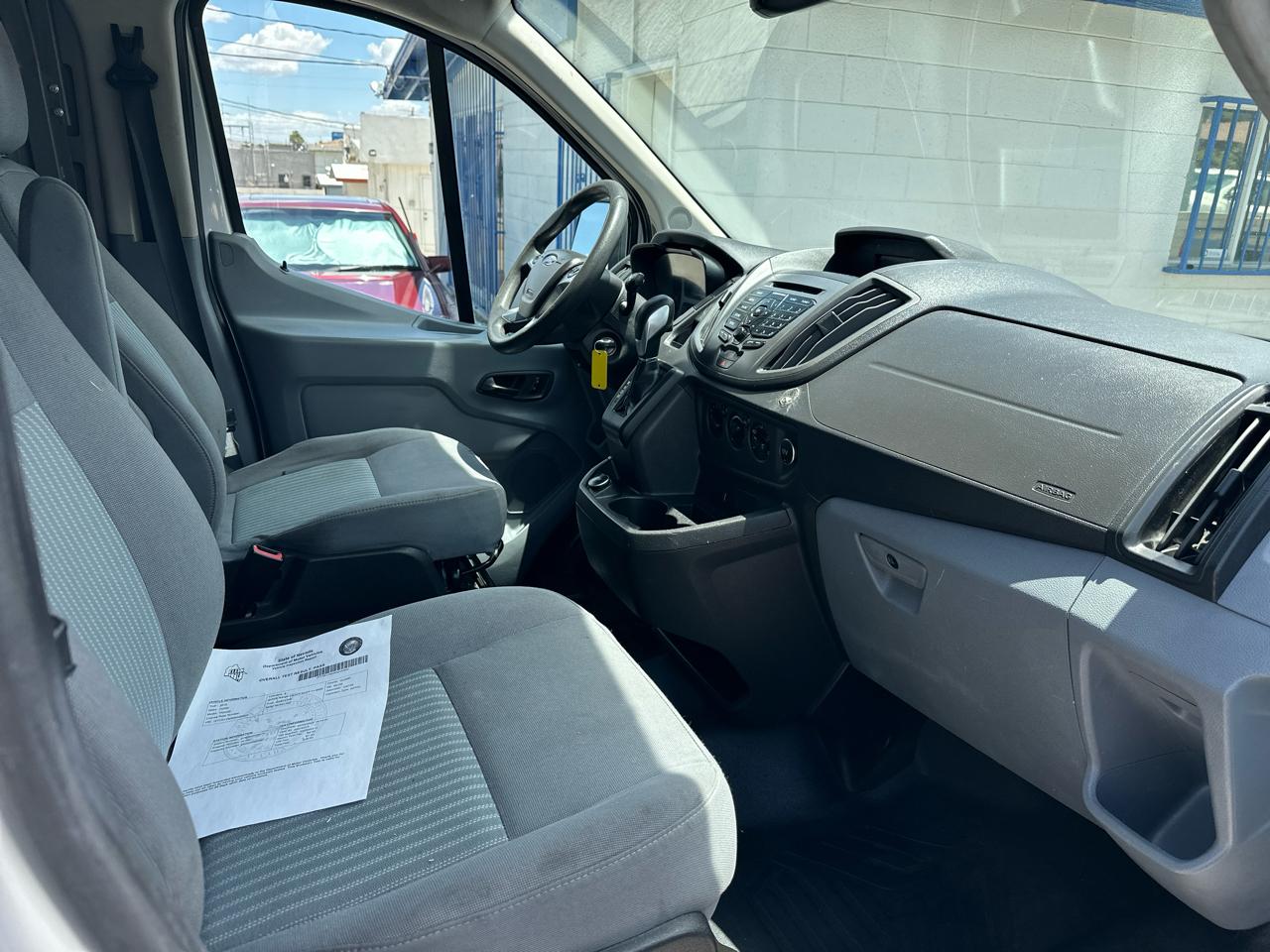 Ford Transit 250 Van Low Roof w/Sliding Pass. 130-in. WB 2019