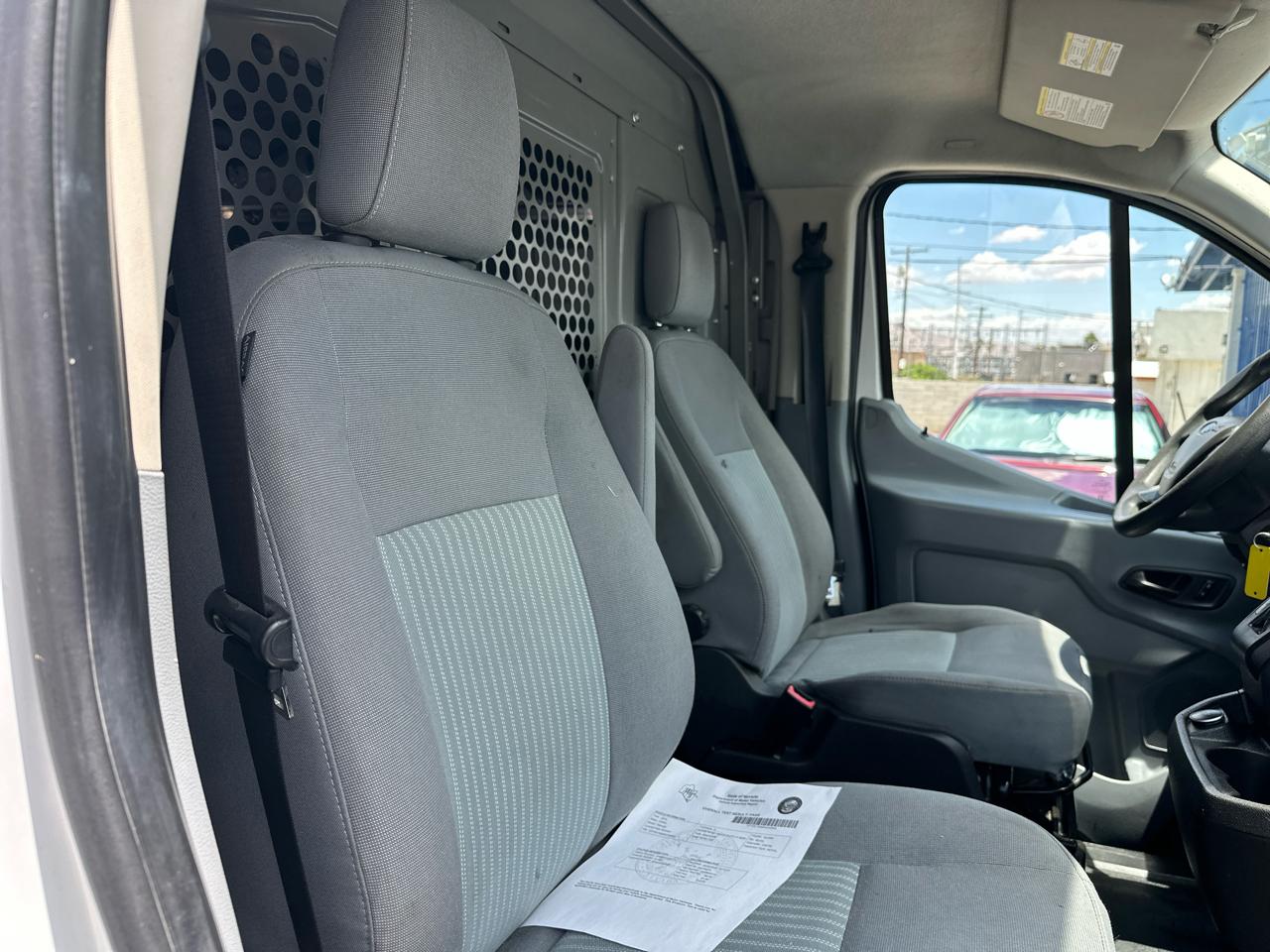 Ford Transit 250 Van Low Roof w/Sliding Pass. 130-in. WB 2019
