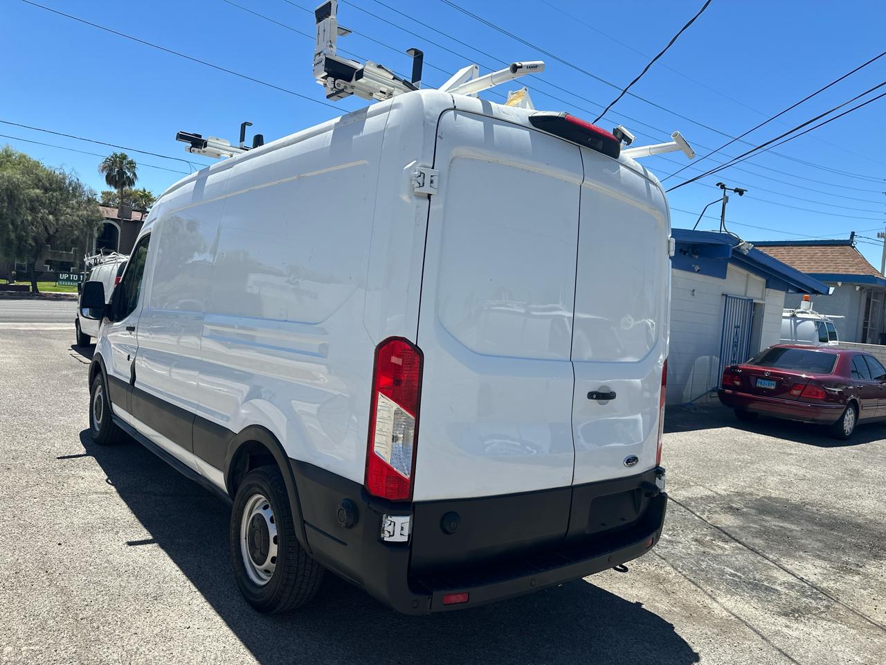 Ford Transit 250 Van Med. Roof w/Sliding Pass. 130-in. WB 2020
