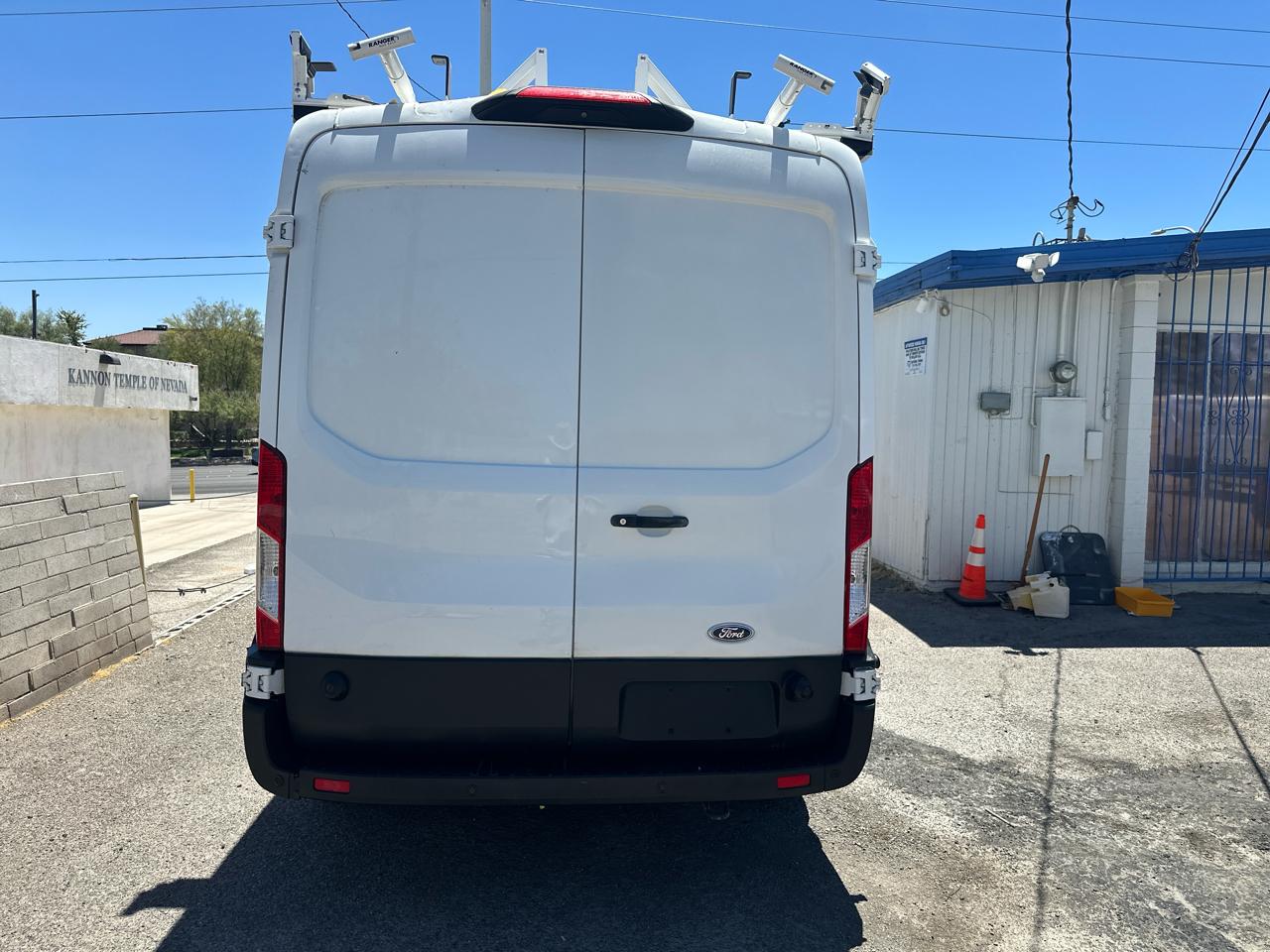 Ford Transit 250 Van Med. Roof w/Sliding Pass. 130-in. WB 2020