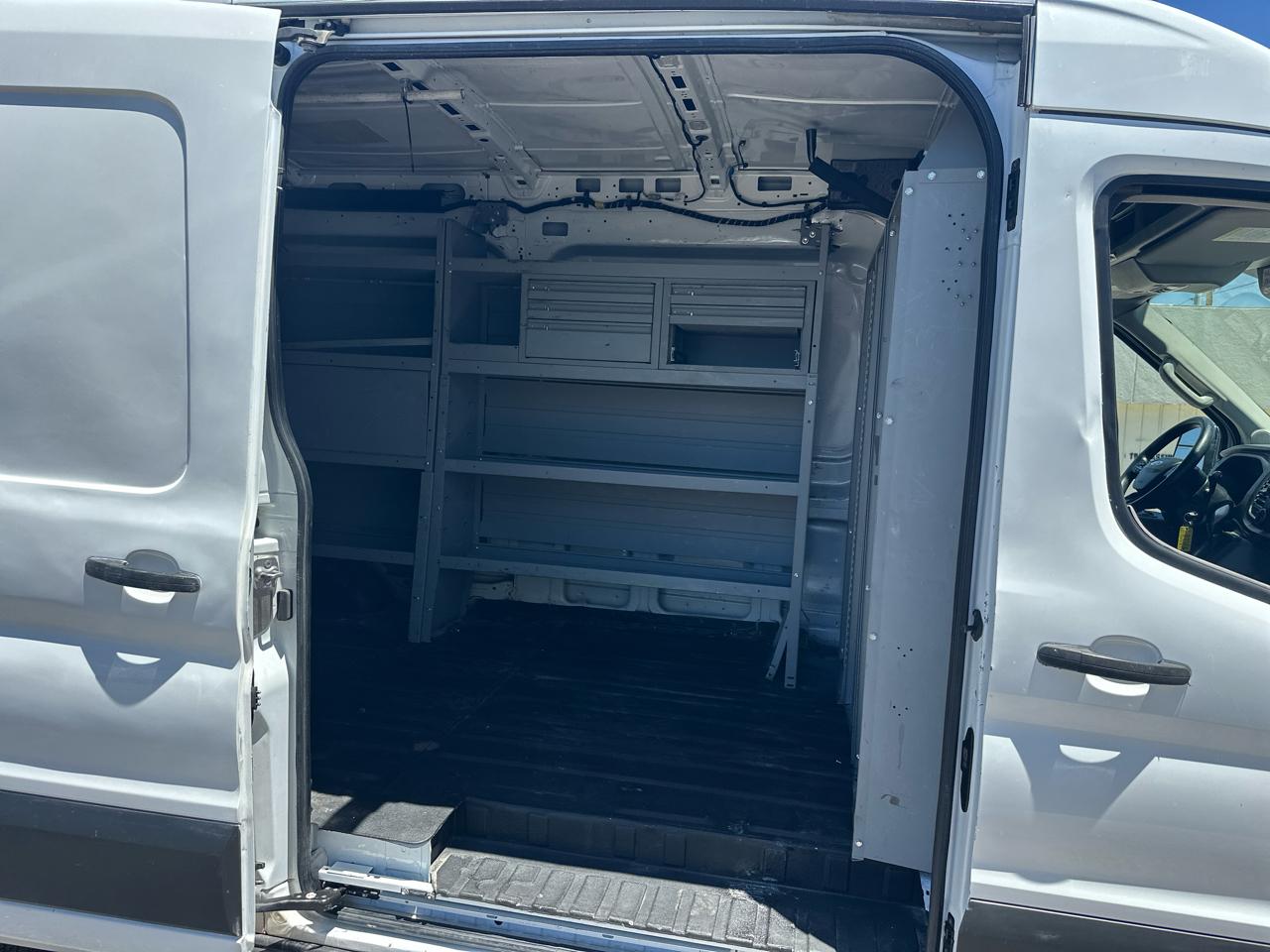 Ford Transit 250 Van Med. Roof w/Sliding Pass. 130-in. WB 2020