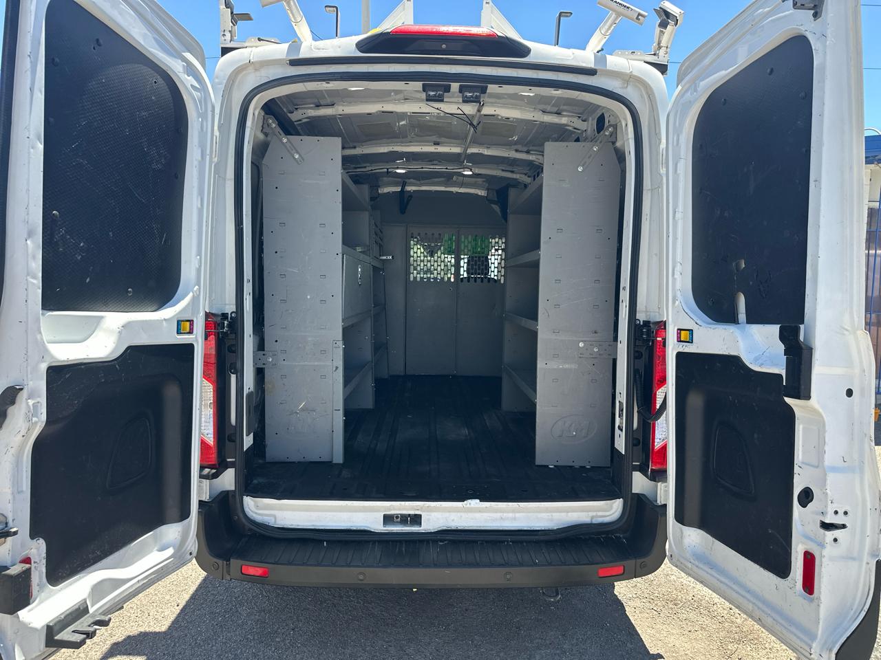 Ford Transit 250 Van Med. Roof w/Sliding Pass. 130-in. WB 2020