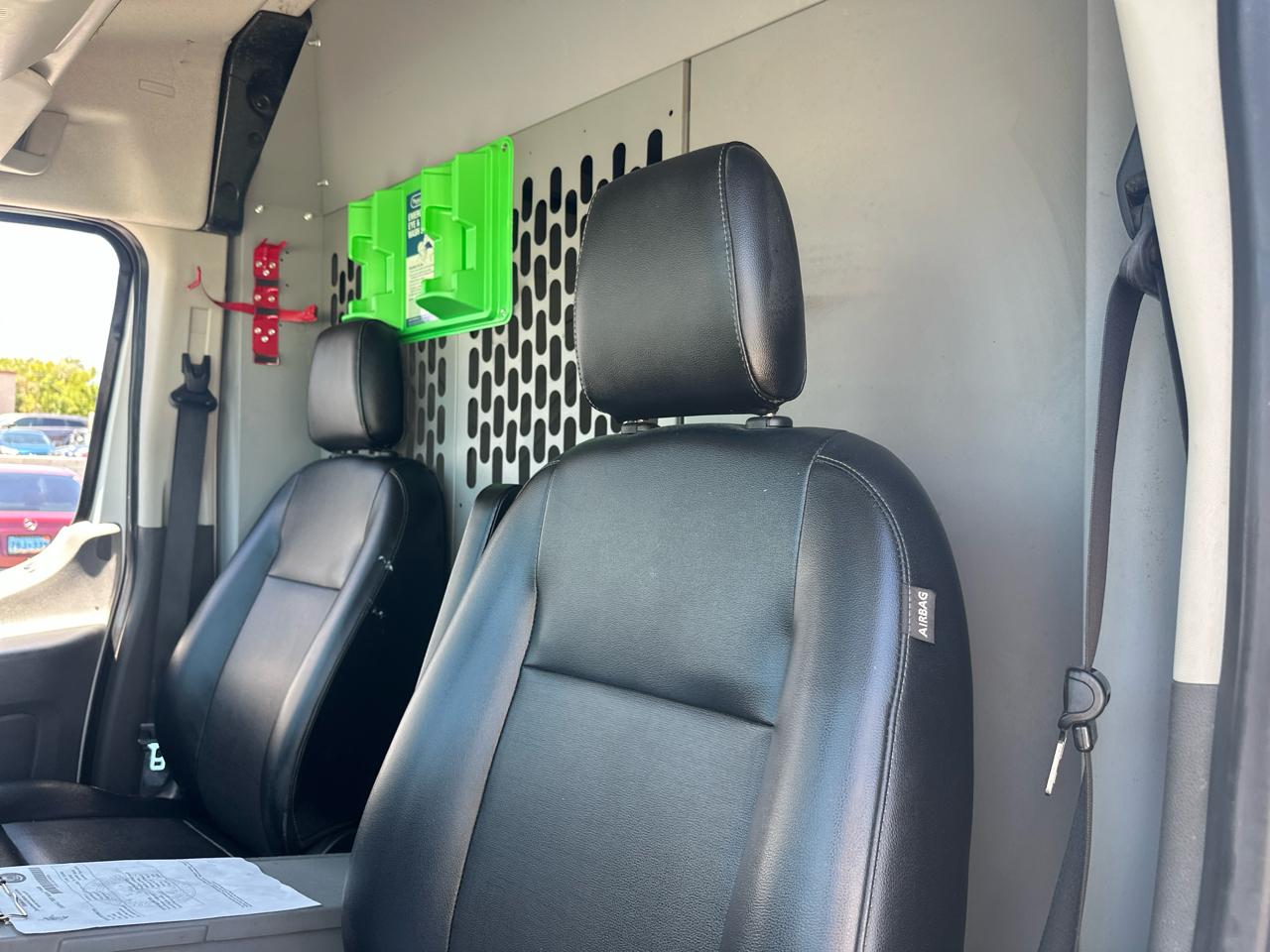 Ford Transit 250 Van Med. Roof w/Sliding Pass. 130-in. WB 2020