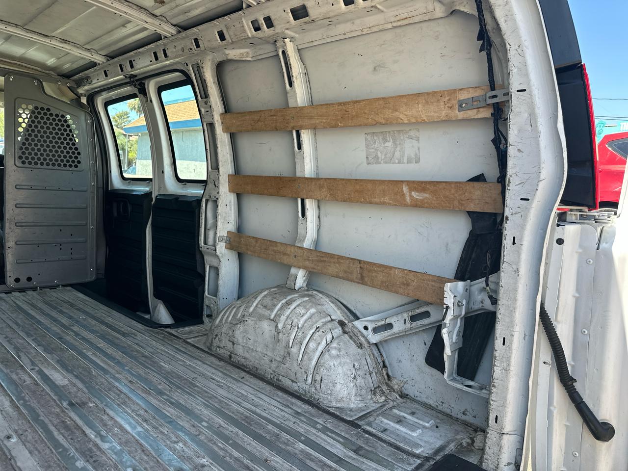 GMC Savana G2500 Cargo 2016