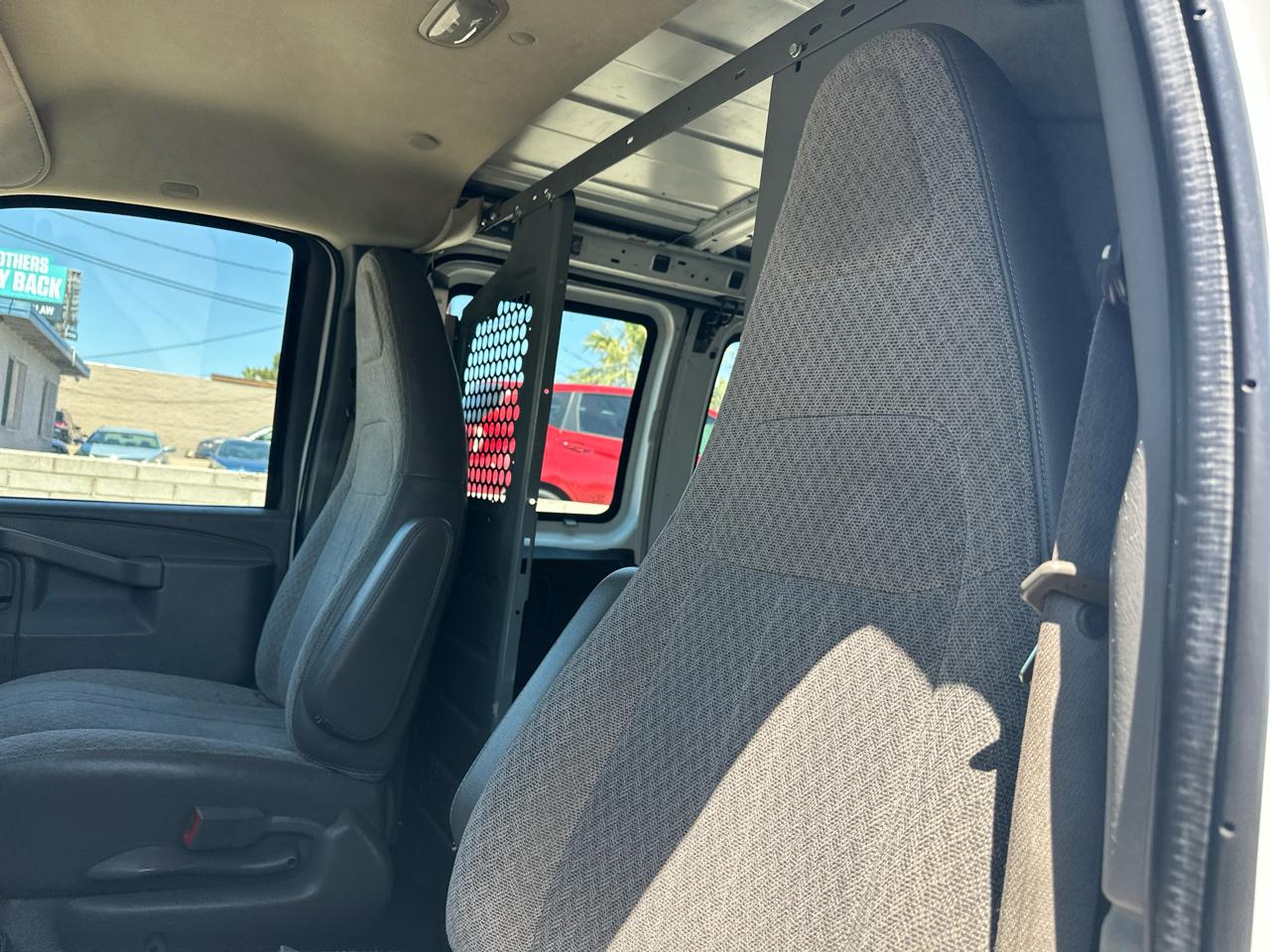 GMC Savana G2500 Cargo 2016