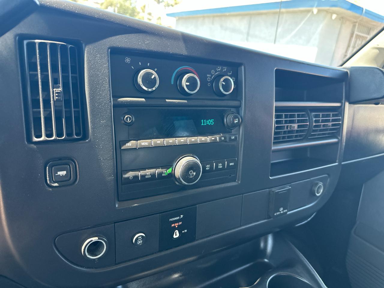GMC Savana G2500 Cargo 2016