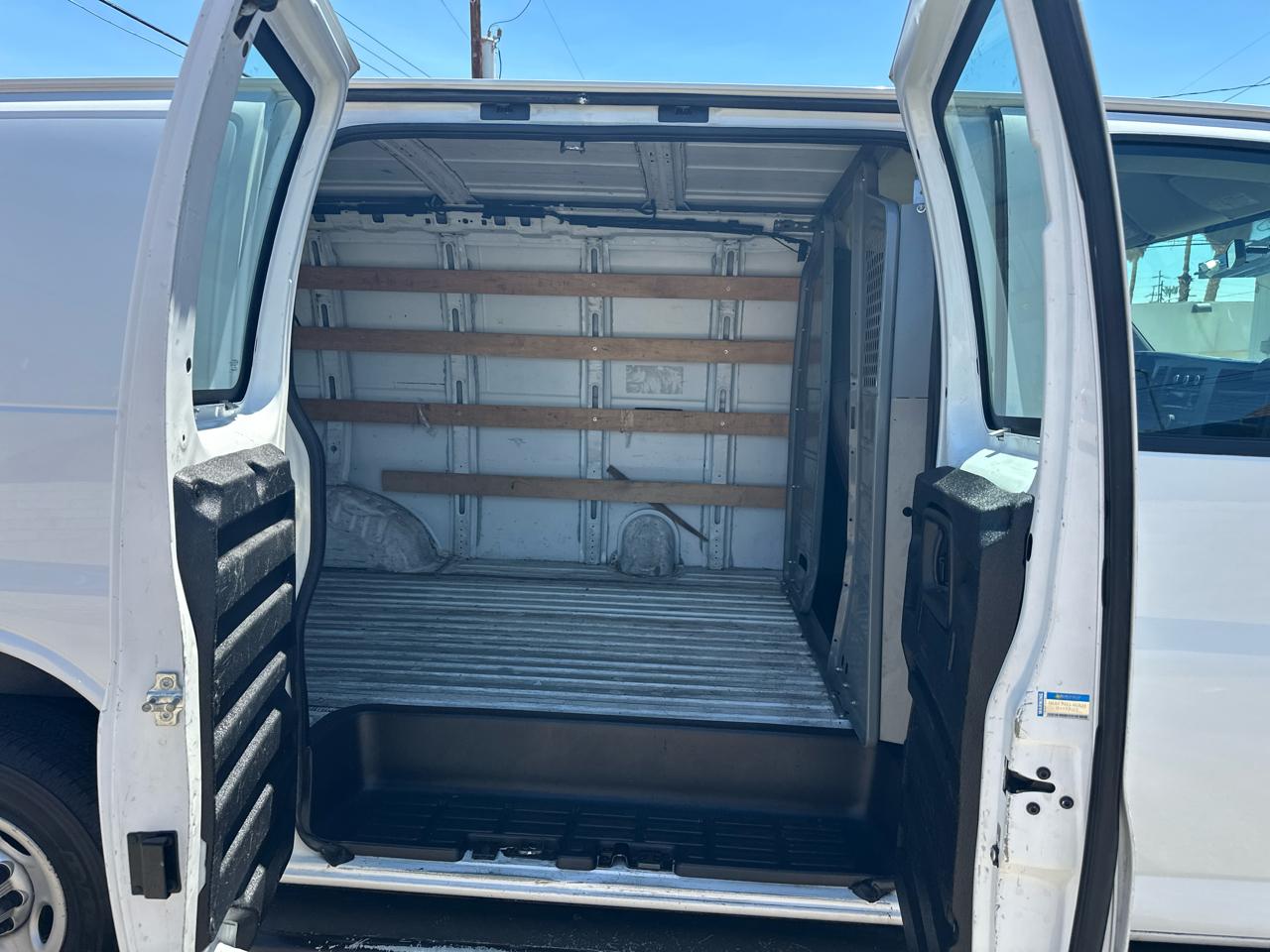 GMC Savana G2500 Cargo 2016