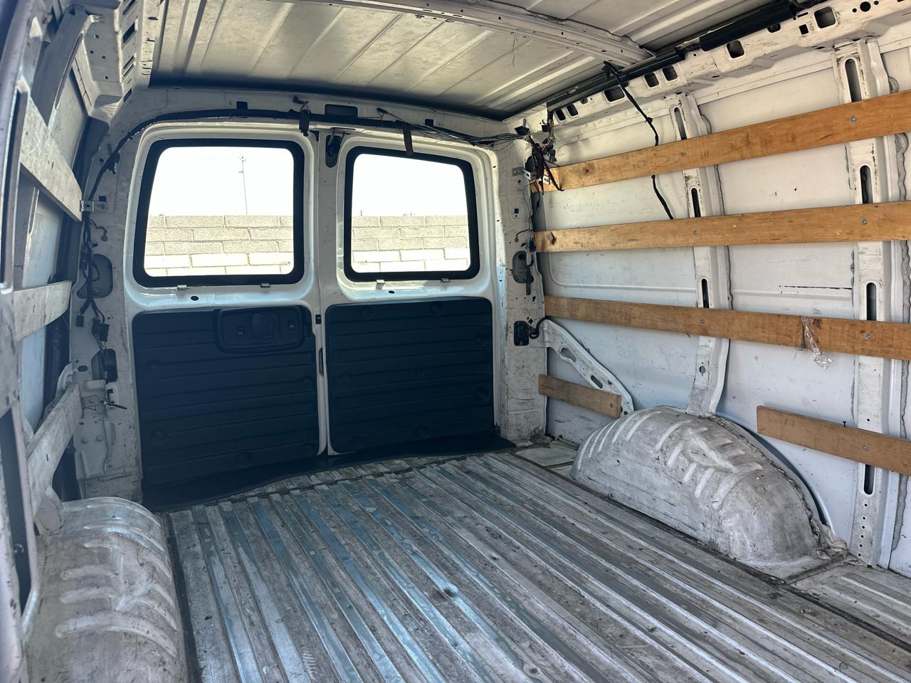 GMC Savana G2500 Cargo 2016
