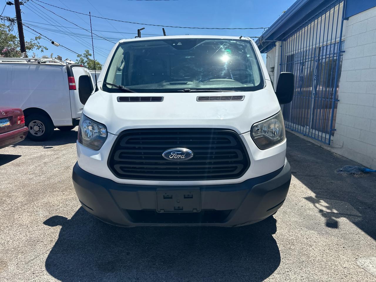 Ford Transit 350 Van Low Roof w/Sliding Pass. 148-in. WB 2018