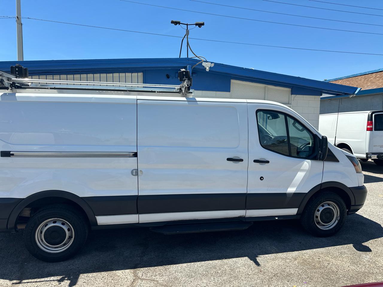 Ford Transit 350 Van Low Roof w/Sliding Pass. 148-in. WB 2018