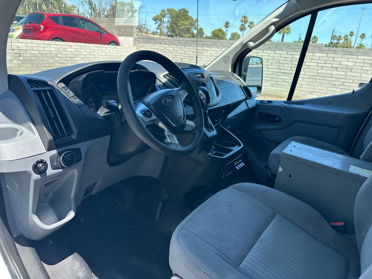 Ford Transit 350 Van Low Roof w/Sliding Pass. 148-in. WB 2018
