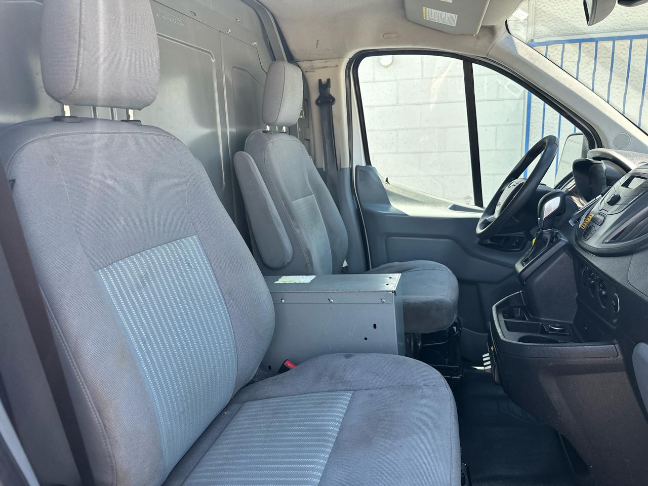 Ford Transit 350 Van Low Roof w/Sliding Pass. 148-in. WB 2018
