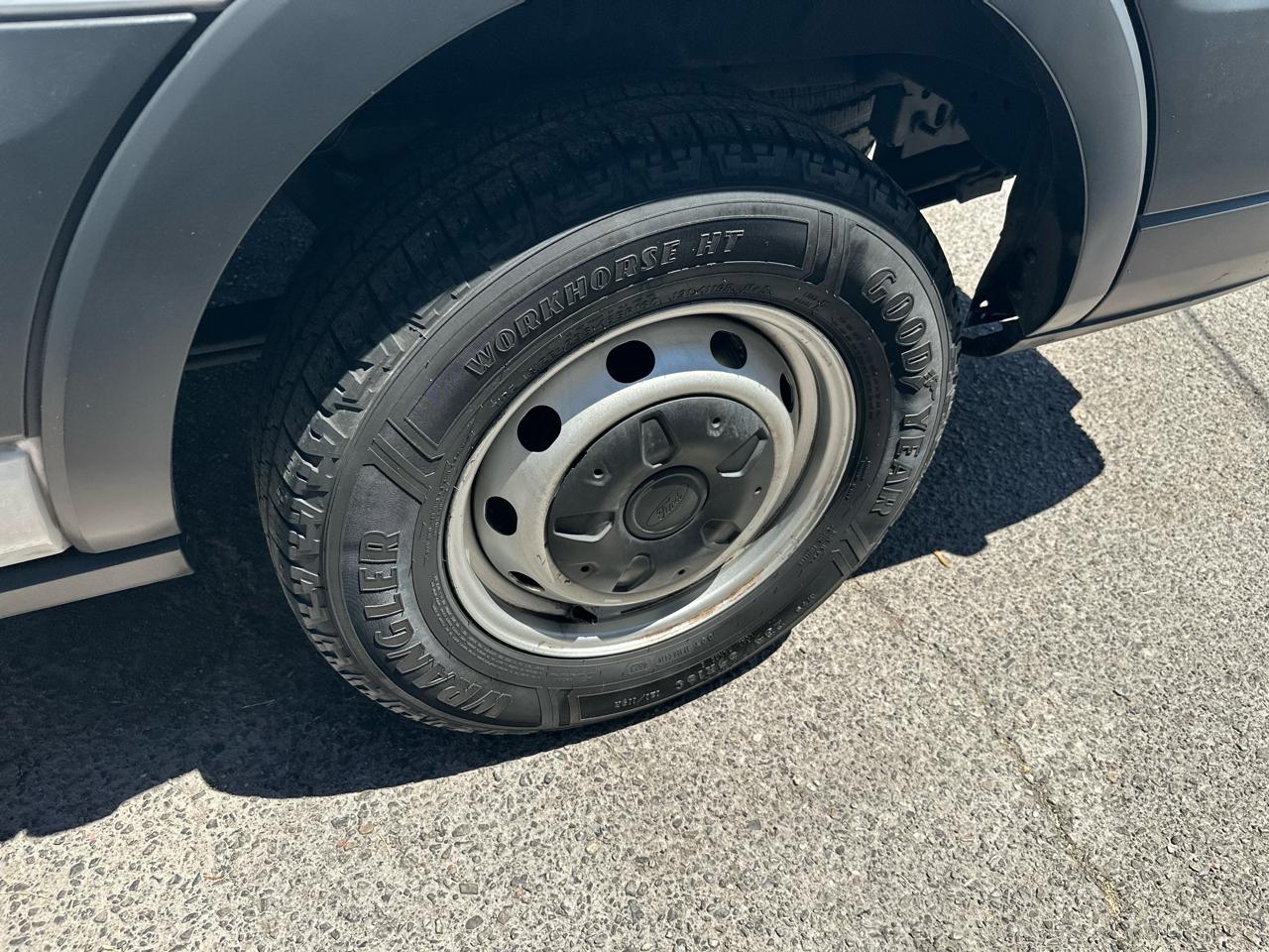 Ford Transit 350 Van Low Roof w/Sliding Pass. 148-in. WB 2018