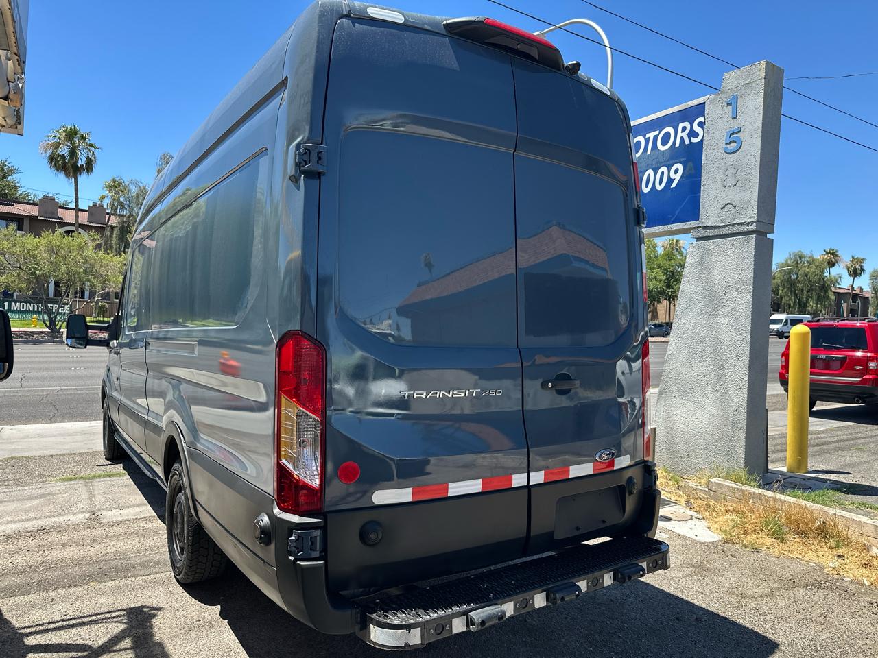 Ford Transit 250 Van High Roof w/Sliding Pass. 148-in. WB EL 2021
