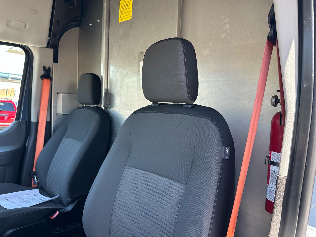 Ford Transit 250 Van High Roof w/Sliding Pass. 148-in. WB EL 2021