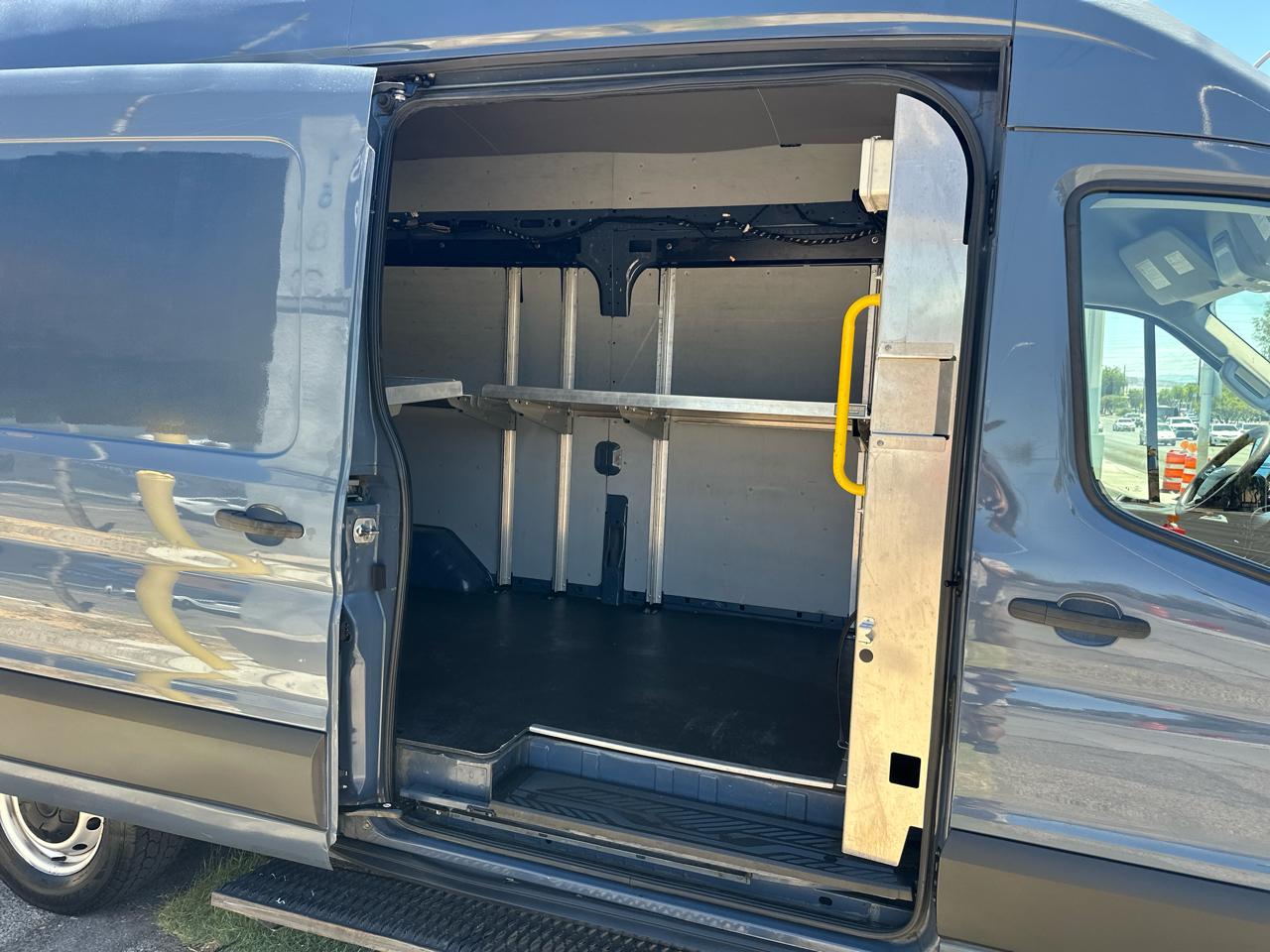 Ford Transit 250 Van High Roof w/Sliding Pass. 148-in. WB EL 2021