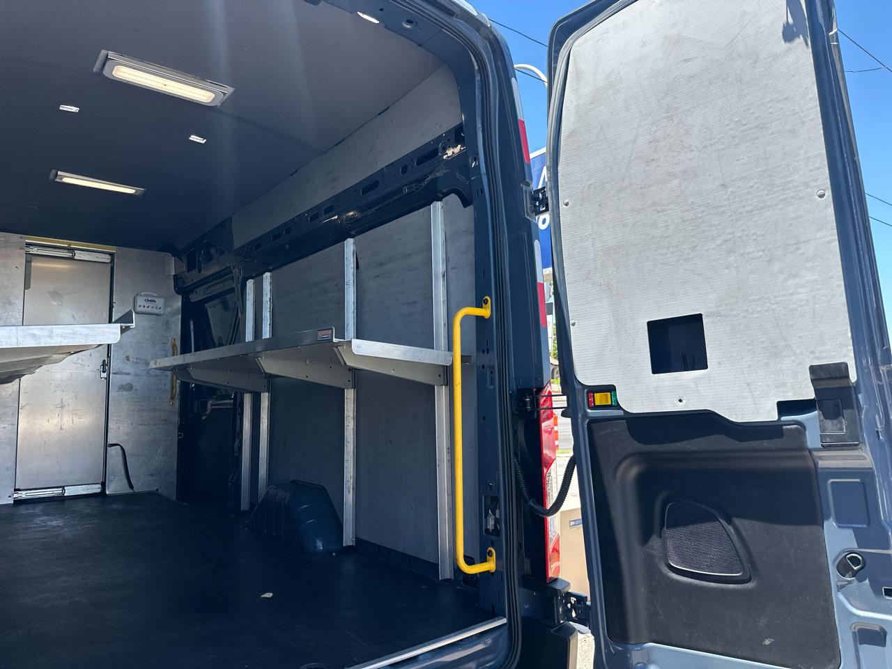 Ford Transit 250 Van High Roof w/Sliding Pass. 148-in. WB EL 2021