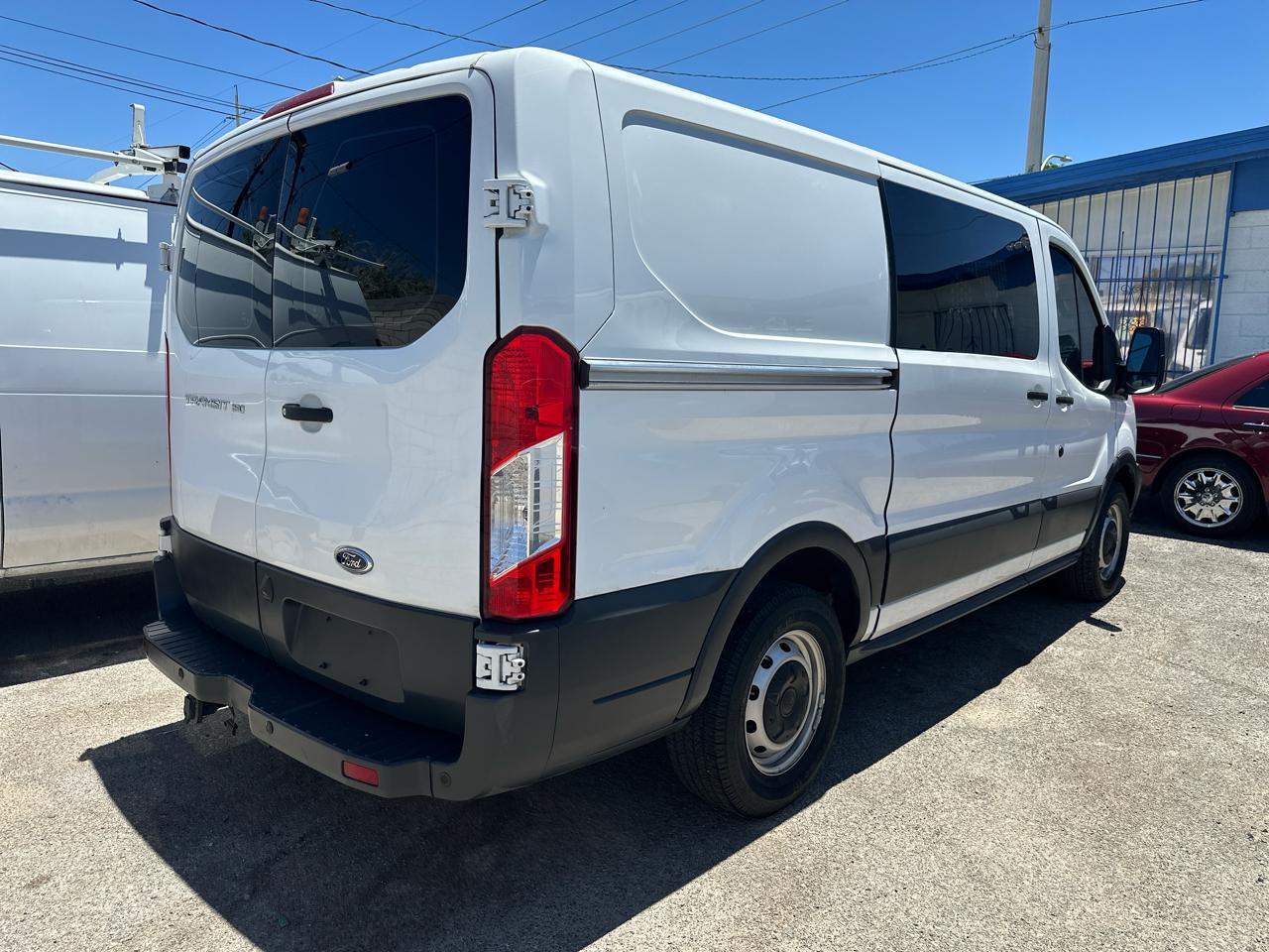 Ford Transit 150 Van Low Roof w/Sliding Pass. 130-in. WB 2018