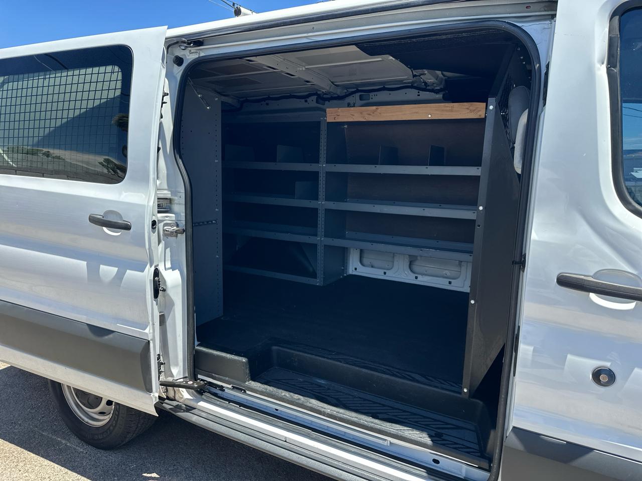 Ford Transit 150 Van Low Roof w/Sliding Pass. 130-in. WB 2018