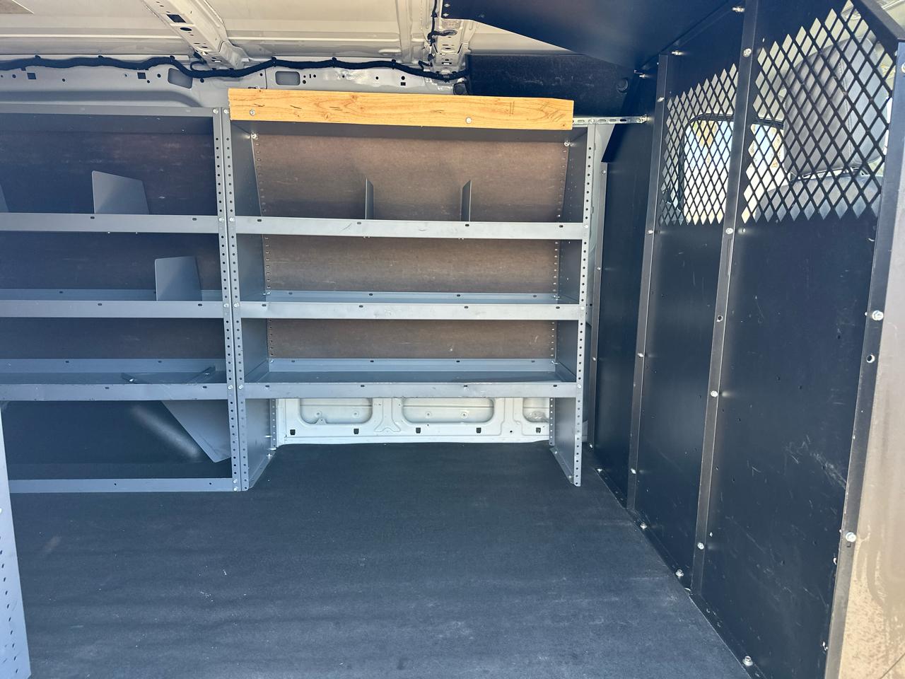 Ford Transit 150 Van Low Roof w/Sliding Pass. 130-in. WB 2018