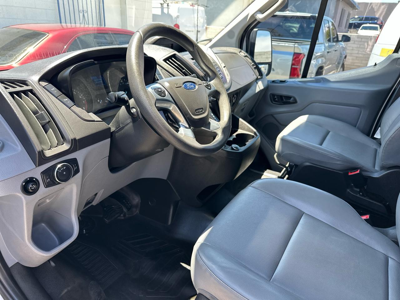 Ford Transit 150 Van Low Roof w/Sliding Pass. 130-in. WB 2018