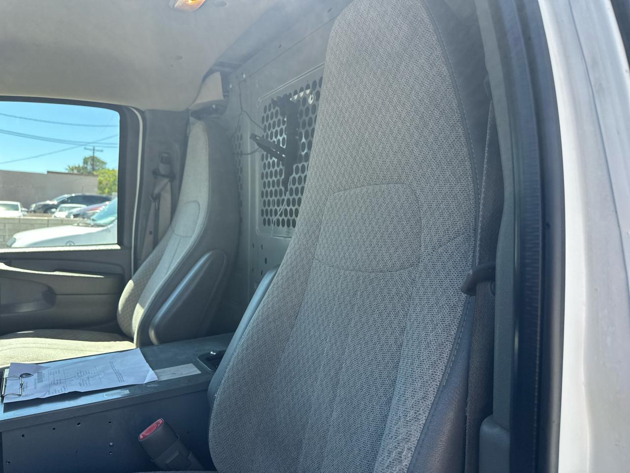 Chevrolet Express 2500 Cargo 2012