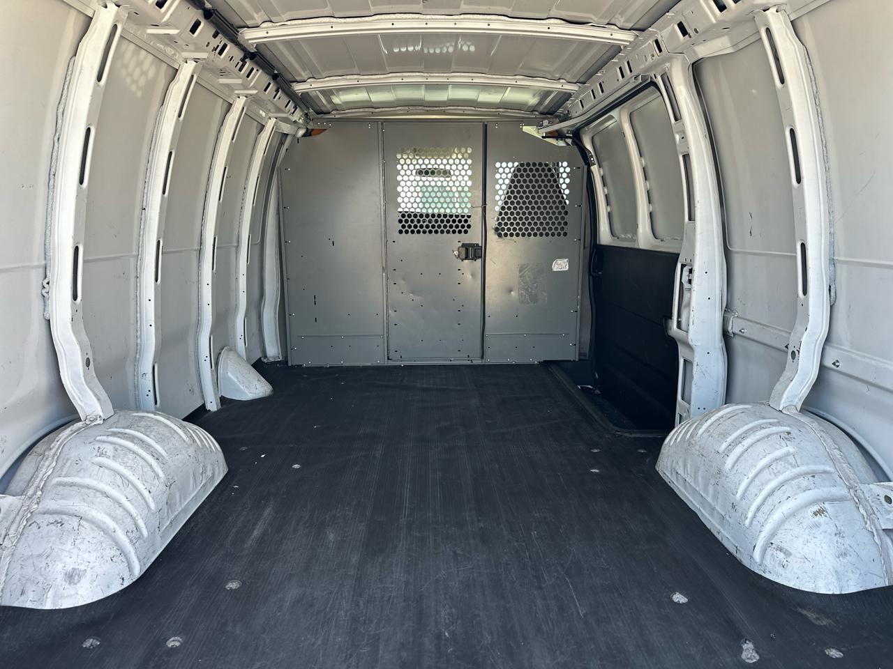 Chevrolet Express 1500 Cargo 2009