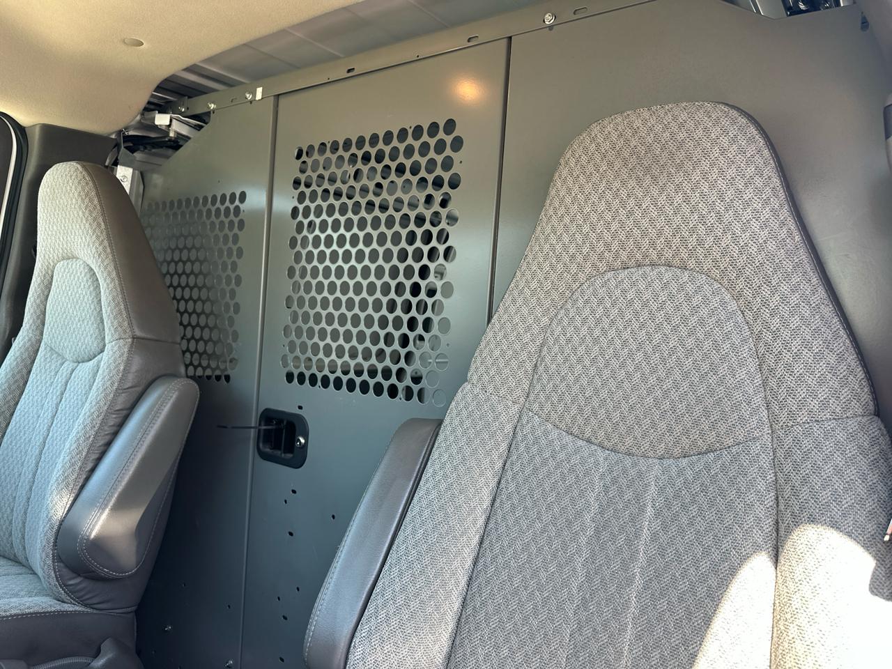 Chevrolet Express 1500 Cargo 2009