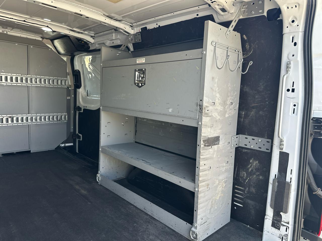 Ford Transit 250 Van Low Roof w/Sliding Pass. 130-in. WB 2021