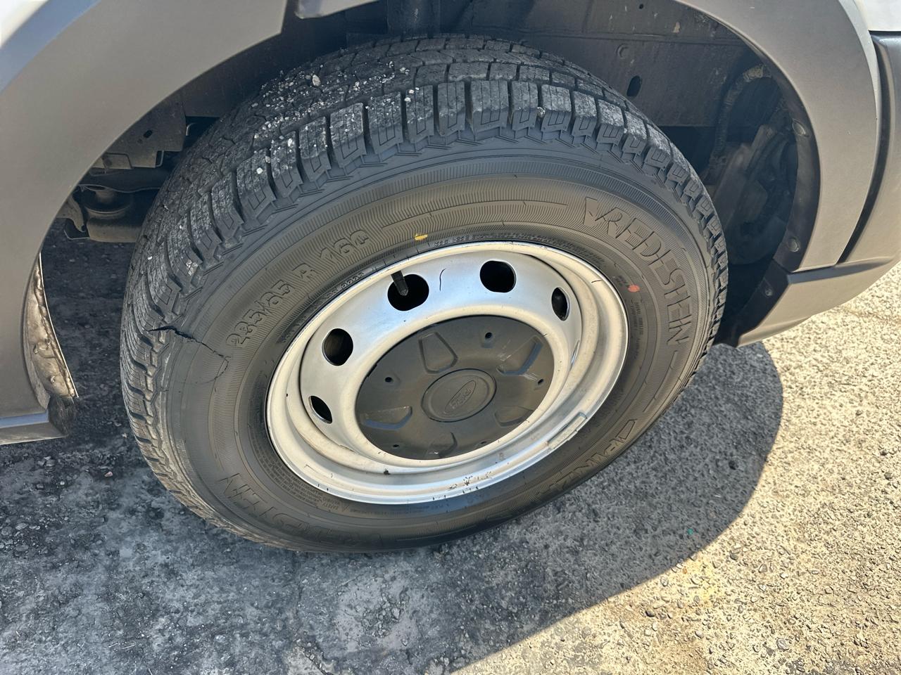 Ford Transit 250 Van Low Roof w/Sliding Pass. 130-in. WB 2021