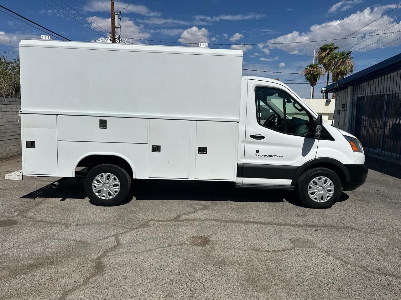 Ford Transit T-250 2017