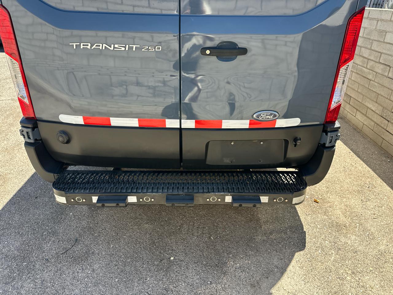 Ford Transit 250 Van High Roof w/Sliding Pass. 148-in. WB EL 2020