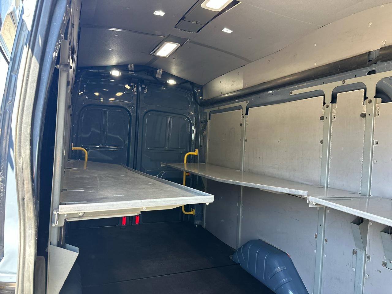 Ford Transit 250 Van High Roof w/Sliding Pass. 148-in. WB EL 2020